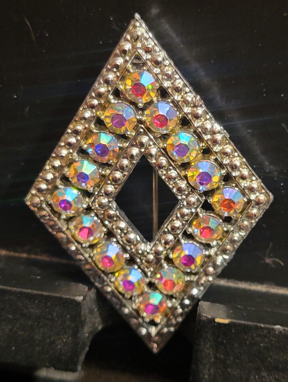 Rhinestone Aurora Crystal Diamond-Shaped Brooch - Silver